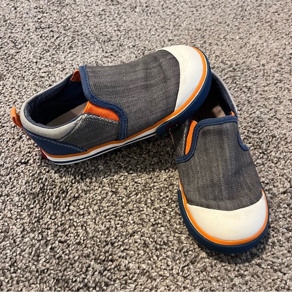 See Kai Run Slipons - Picture 1 of 5